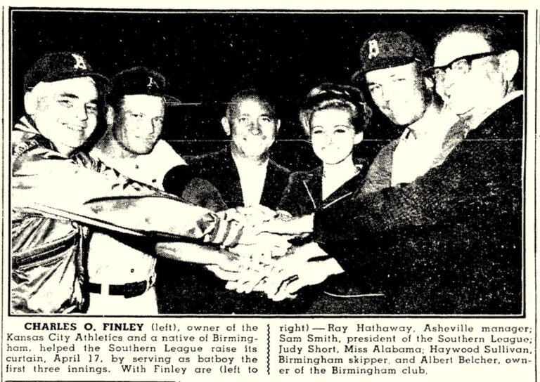 1964 Integrated Teams Play to Large Integrated Crowd in Birmingham - St-Louis-Sporting-News-May-2-1964-p-33